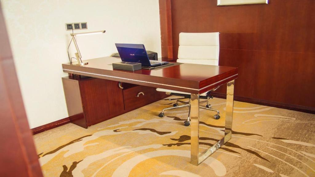 Grand Szechuan Hotel Wientian Zewnętrze zdjęcie